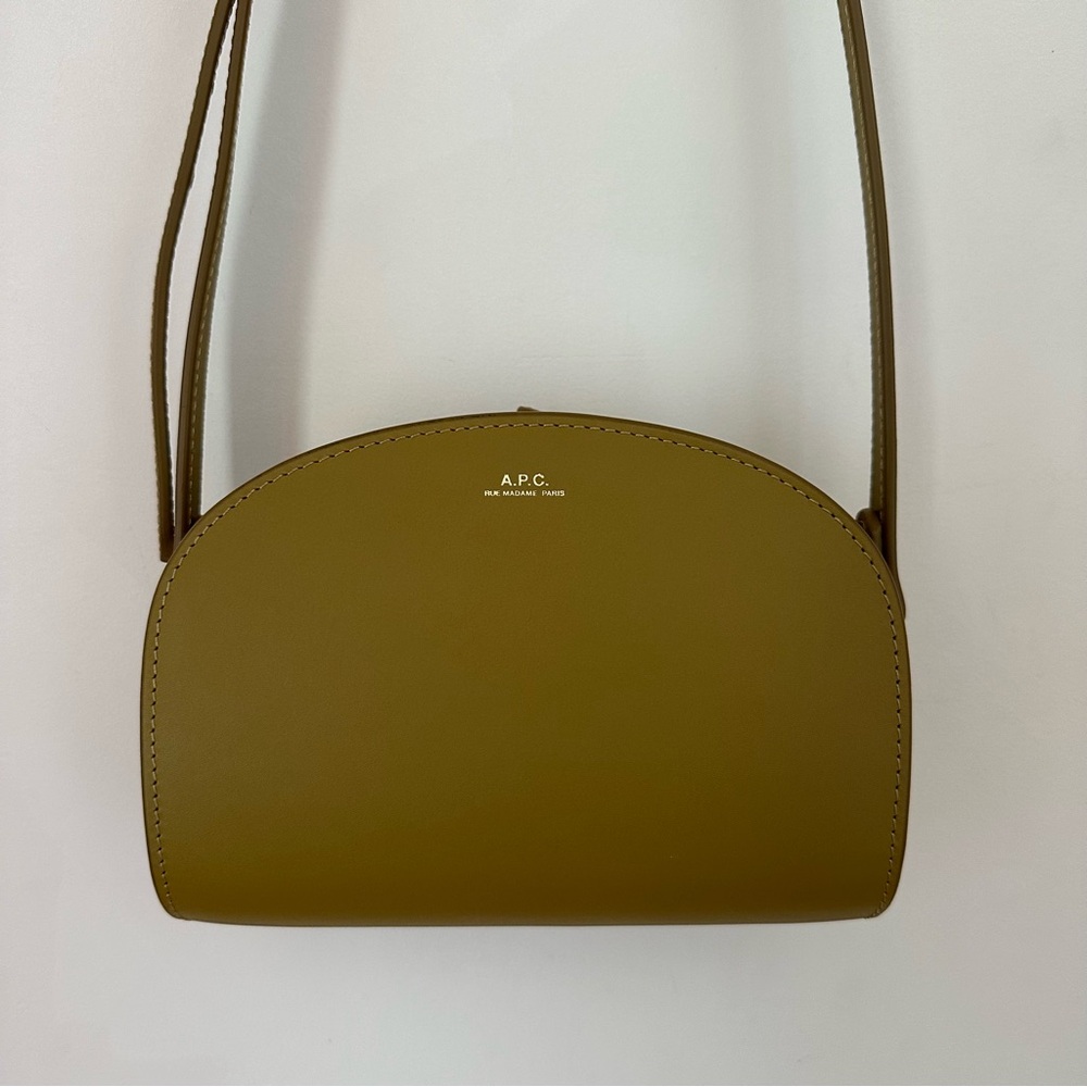 A.P.C. Demi lune mini